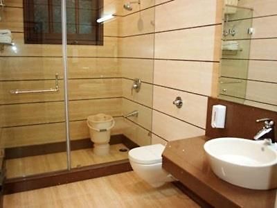 Asian Plaza Hotel Dharamshala Bagian luar foto